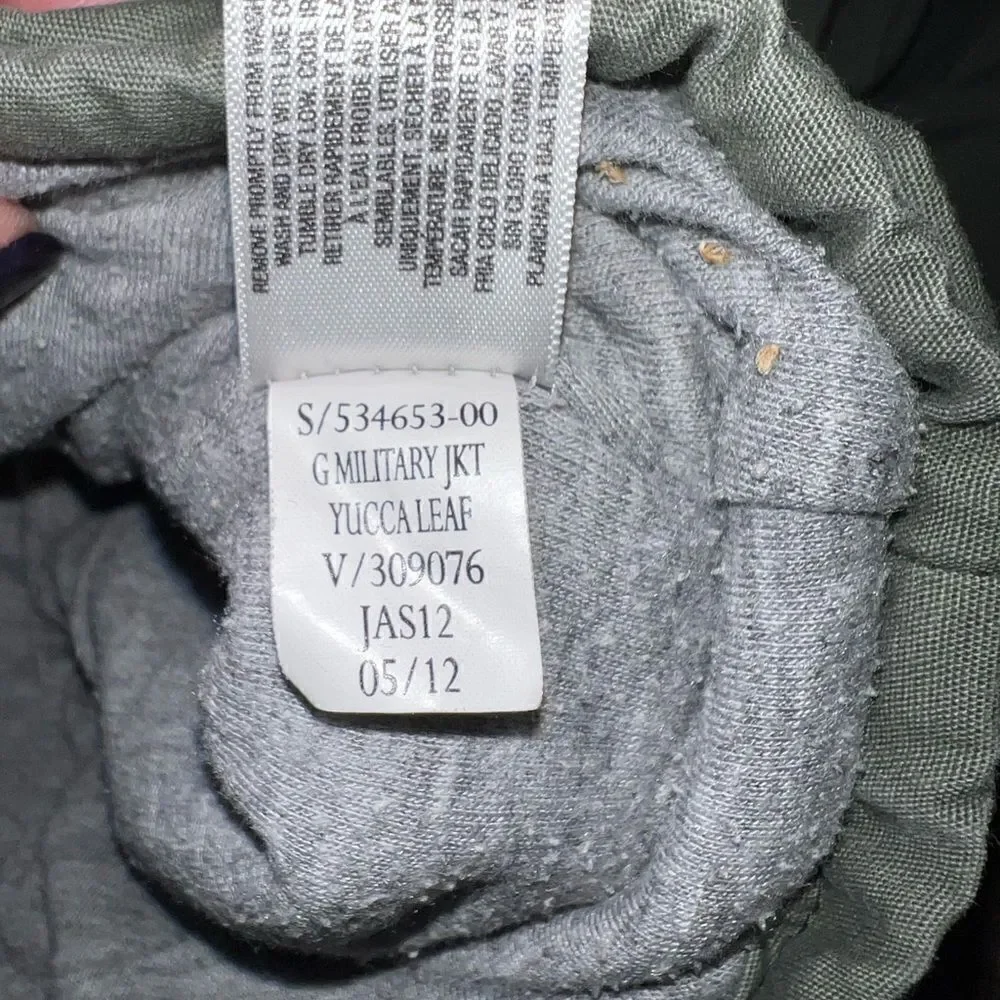 Old Navy army‎ green coat with good size 5T
